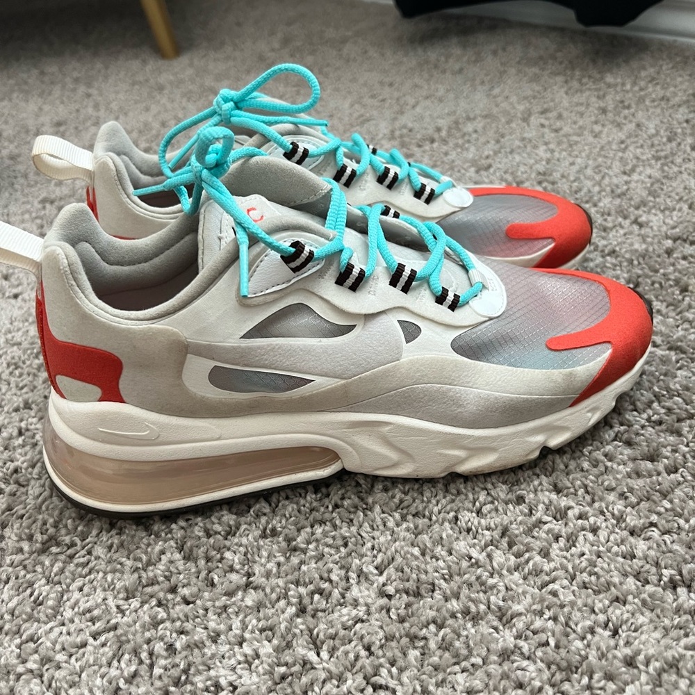 Air max 270 react - Picture 2 of 3